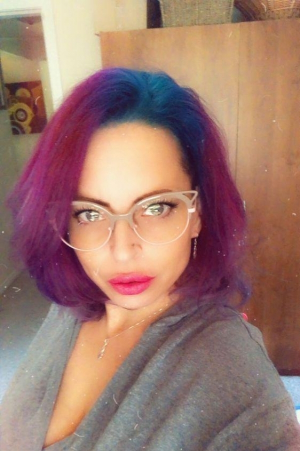 Naomi +52(984)1565-045