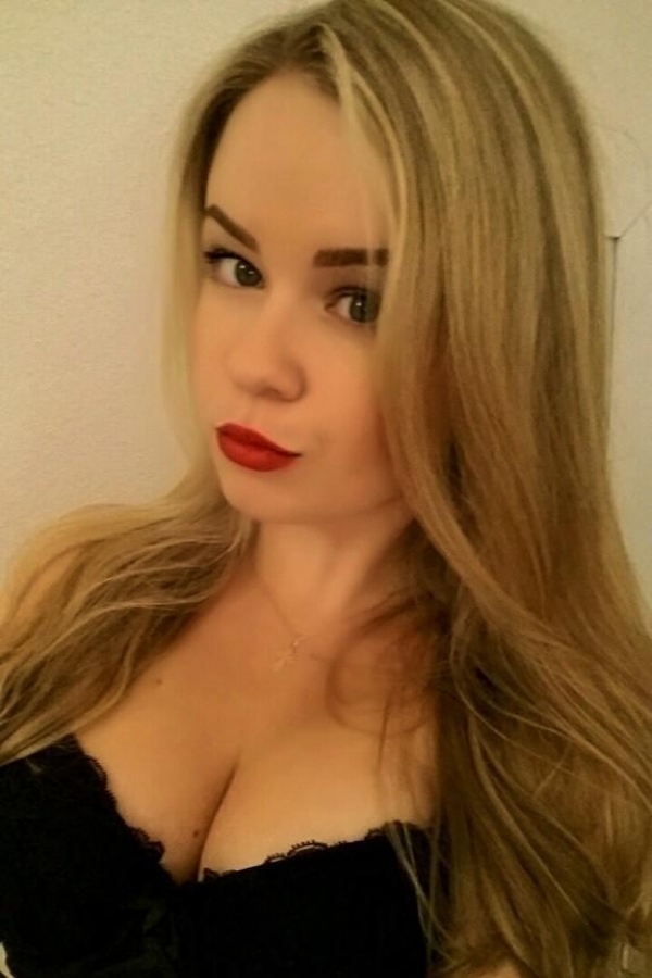 ANDREA +52(984)1565-045