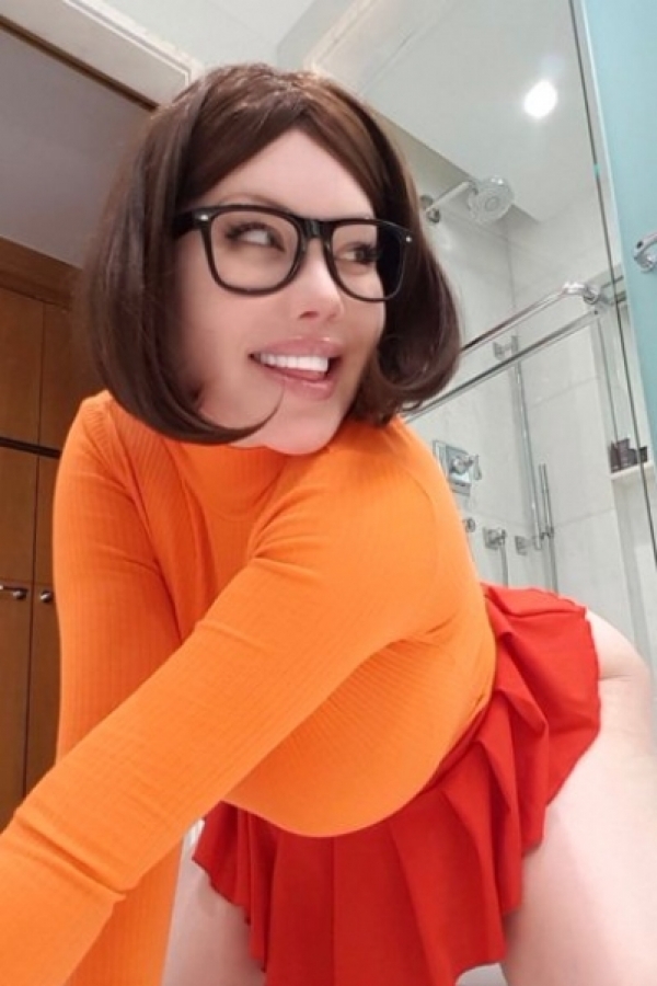 STELLA +52(984)1565-045