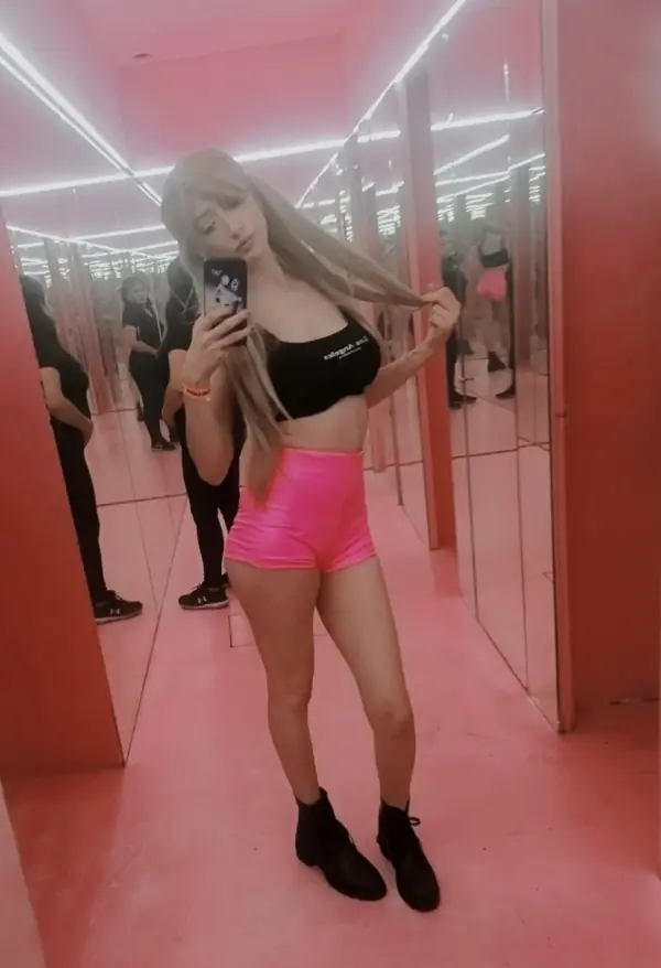 Luciana +52(565)3939-790