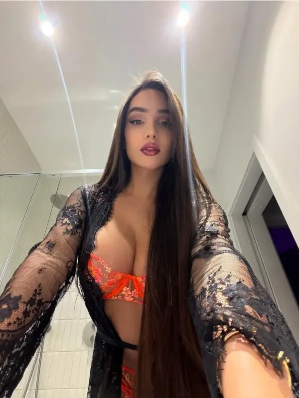 Aitana +52(557)2437-798