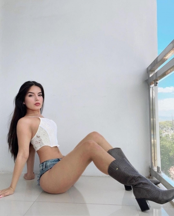 Iliana +52(553)7959-553