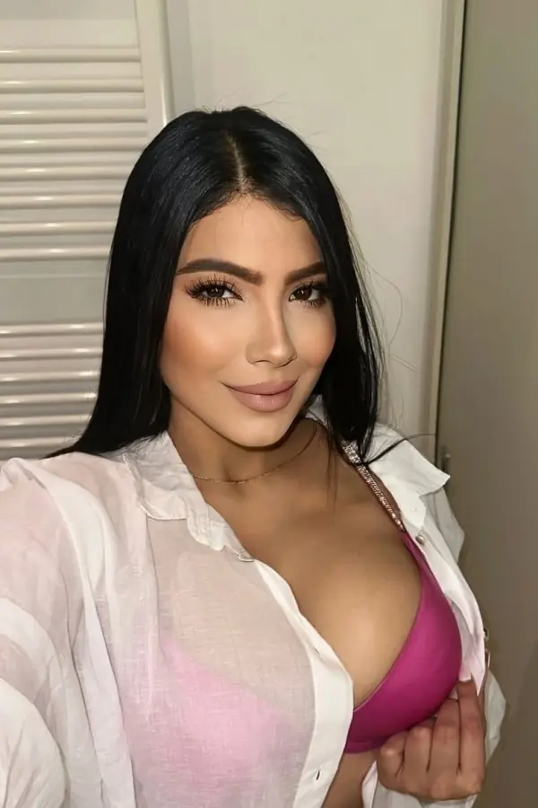 kimmy +52(553)8061-055