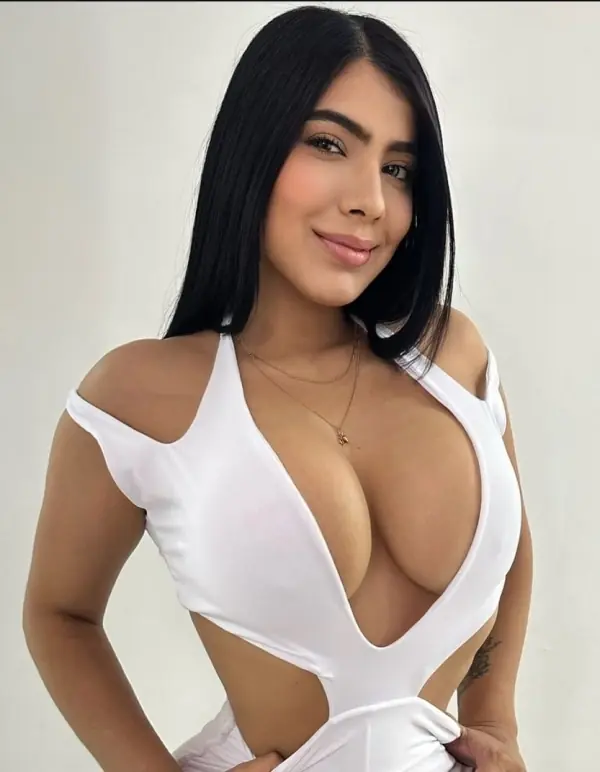 kimmy +52(553)8061-055