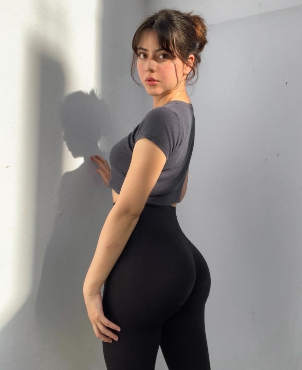 Vanesa +52(564)4131-018