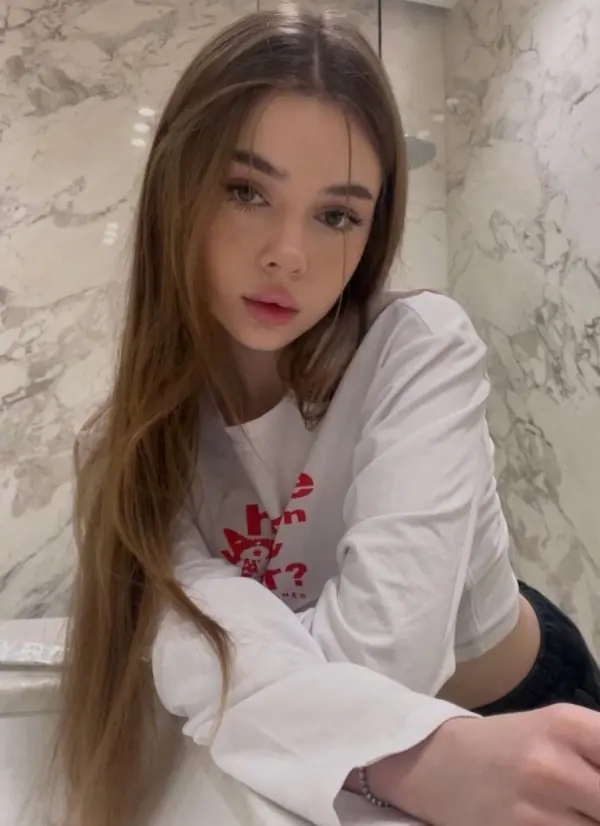 Lexie +52(554)8654-080