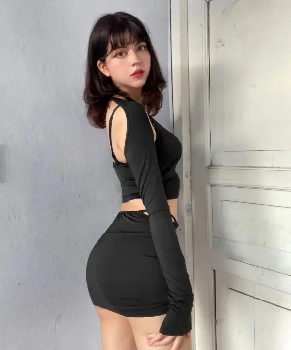 Vanesa +52(564)4131-018