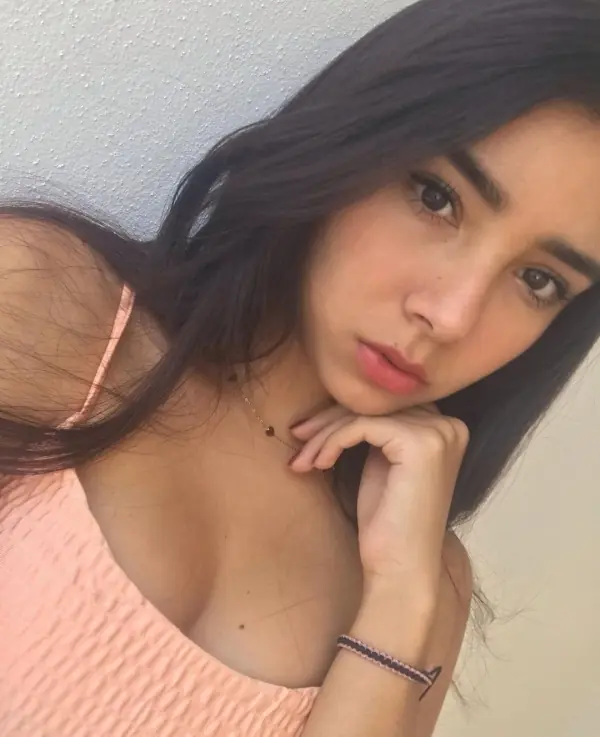 Mariel +52(563)9576-979