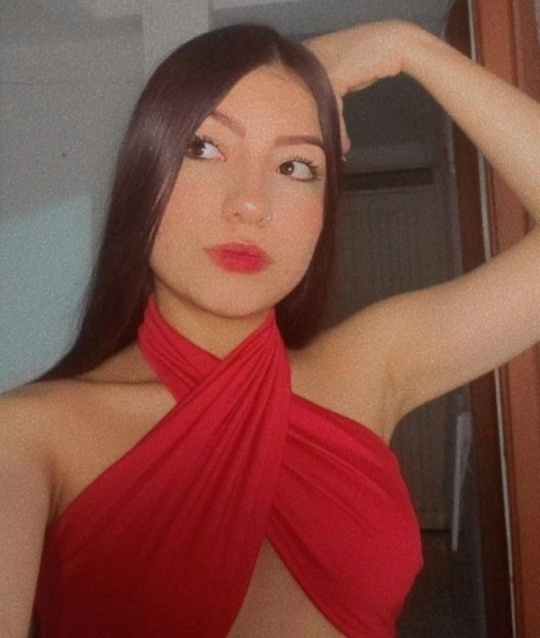 Pia +52(565)8008-791