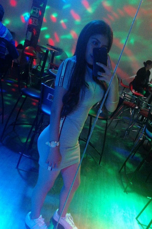 Catalina +52(334)1836-829