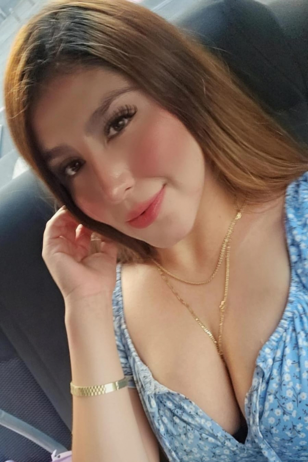 Catalina +52(334)1836-829