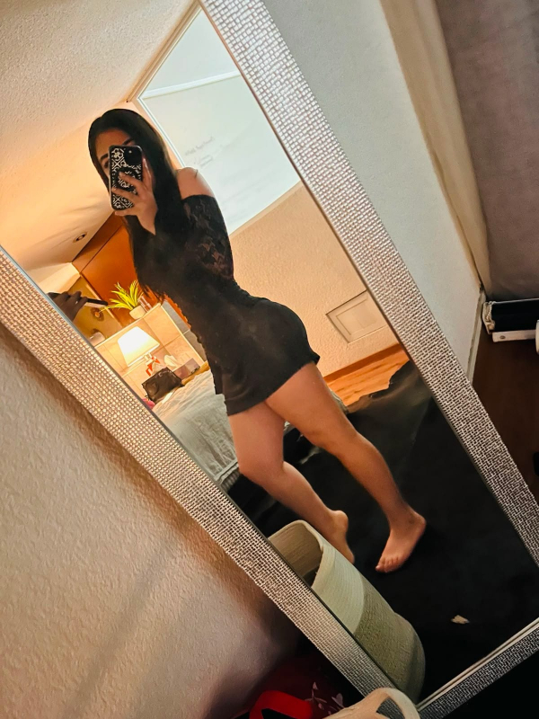 Dani +52(334)1836-832