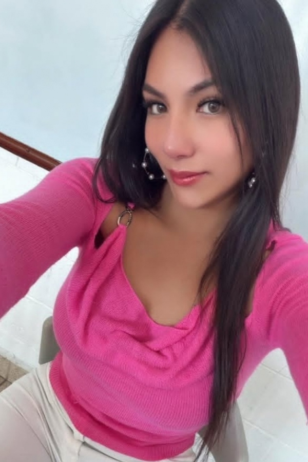 Dayana +52(564)5632-827